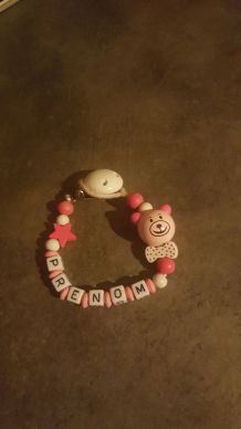 Attache tétine personnalisée prénom 