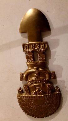 Statue maya en bronze 