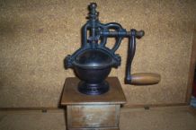 ANCIEN MOUILIN A CAFE FONCTIONNE 