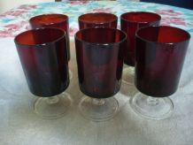 6 verres a pied couleur bordeaux vintage