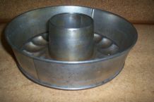 ANCIEN MOULE A GATEAU POUR SAVARIN 