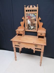  Coiffeuse anglaise en pin début xxeme