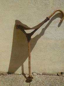 Canne siège en châtaignier AKAH