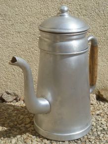 cafetière en aluminium ancienne ,vintage