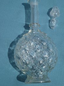 carafe  ancienne  en  verre , vintage