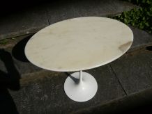 tables ovales Arabescato dessus marbre. Made in Italy
