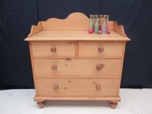  Commode en pin anglaise
