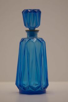  flacon bleu en verre ciselé