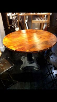 Table industrielle chêne massif et fonte