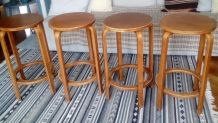lot de 4 tabourets modèle 64 par Alvar Aalto