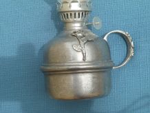 lampe  a petrole  étain 
