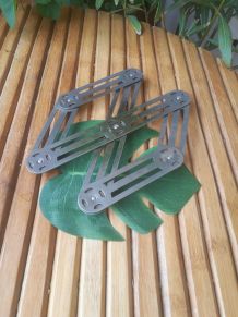 dessous de plat en métal accordéon