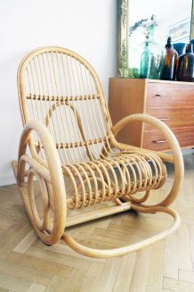 Rocking chair vintage en rotin 70's / Fauteuil à bascule