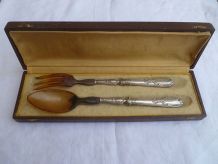 Couverts à salade anciens en corne 