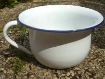 pot de chambre en émail ,déco vintage 