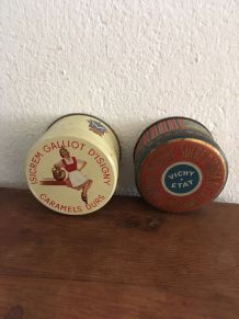 Ensemble de deux boites rondes en métal anciennes.