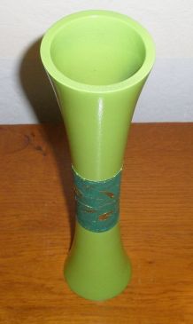Vase soliflore de 1975 en résine teintée