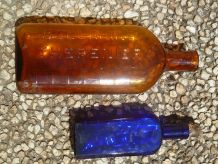 lot  de  2 bouteilles  anciennes