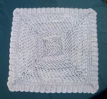 plaid , couverture au crochet ancien ,vintage