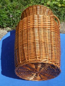 panier  a linge  en osier  type  amphore