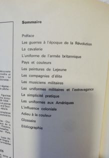 LIVRE UNIFORMES MILITAIRES