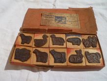 lot de10 tampons anciens + boite d'origine
