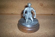 STATUETTE ETAIN SUR SOCLE LE CANTONIER 