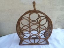 Porte bouteilles en rotin , vintage