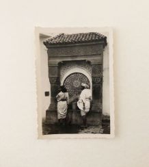 Photo vintage les femmes à la fontaine Maroc 50's