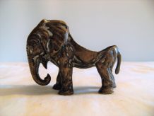 Cendrier bronze en forme d'éléphant