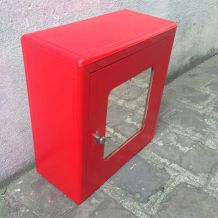 Armoire à pharmacie métal