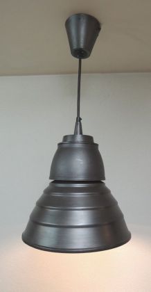 Suspension industrielle métal