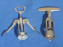 lot  de  2 tire bouchon  en métal