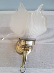 applique fleur en  verre et support métal doré