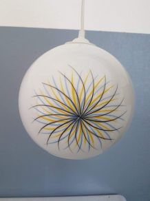 suspension boule peinte à la main signée