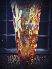 Art déco - soliflore - vase en verre ambré moulé