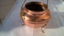 POT EN CUIVRE AVEC ANSE
