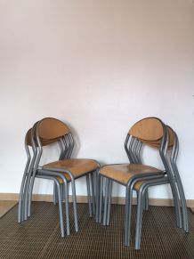 Chaises type écoliers 