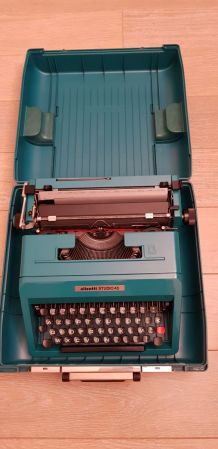 Machine à écrire 60/70 de marque Olivetti turquoise 