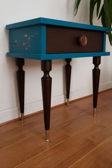 Petit meuble à tiroir