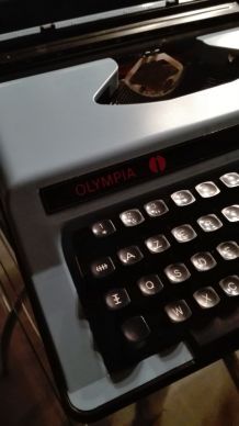 Machine à écrire olympia