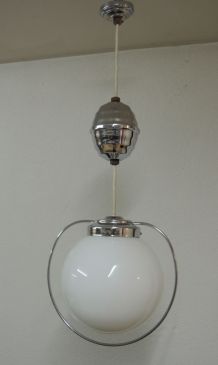 Suspension globe monte et baisse