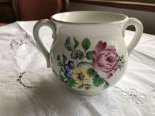 Joli pot à deux anses