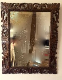 Miroir en bois sculpté vintage