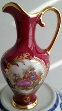 petit pichet broc porcelaine scene galante Fragonard