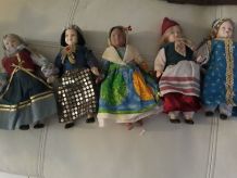 LOT DE 22 POUPEES PORCELAINE ARTICULLES COSTUMES PAYS 