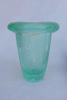 Daum - Vase polylobé à décor givré