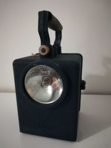 Ancienne lampe "SNCF" ou "Agral"