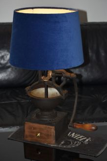 Lampe ancien moulin à café