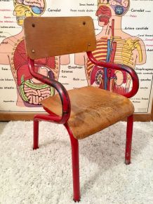 Chaise enfant écolier rouge vintage